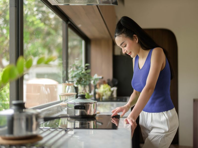 woman-cooking
